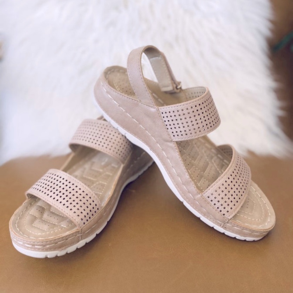 Corky’s Calla Sandals, size 9
